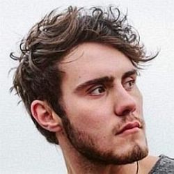 Alfie Deyes: 25 Things You Didn't Know & Facts (2024)