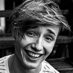 Isac Elliot