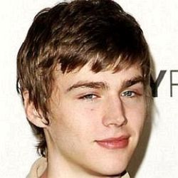 Miles Heizer: 25 Things You Didn't Know & Facts (2024)