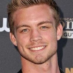 Dustin McNeer