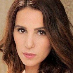 Christy Carlson Romano