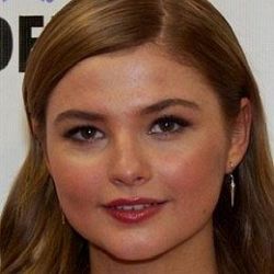 Stefanie Scott